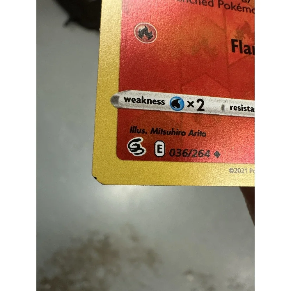 Victini Reverse Holo - 036/264 MISCUT ERROR ALIGNMENT DOT Pokemon Cards 2021 NM - Picture 2 of 15